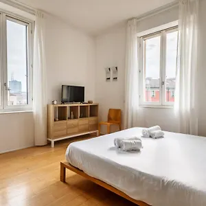 Appartamento One Bedroom In Brera, Milano