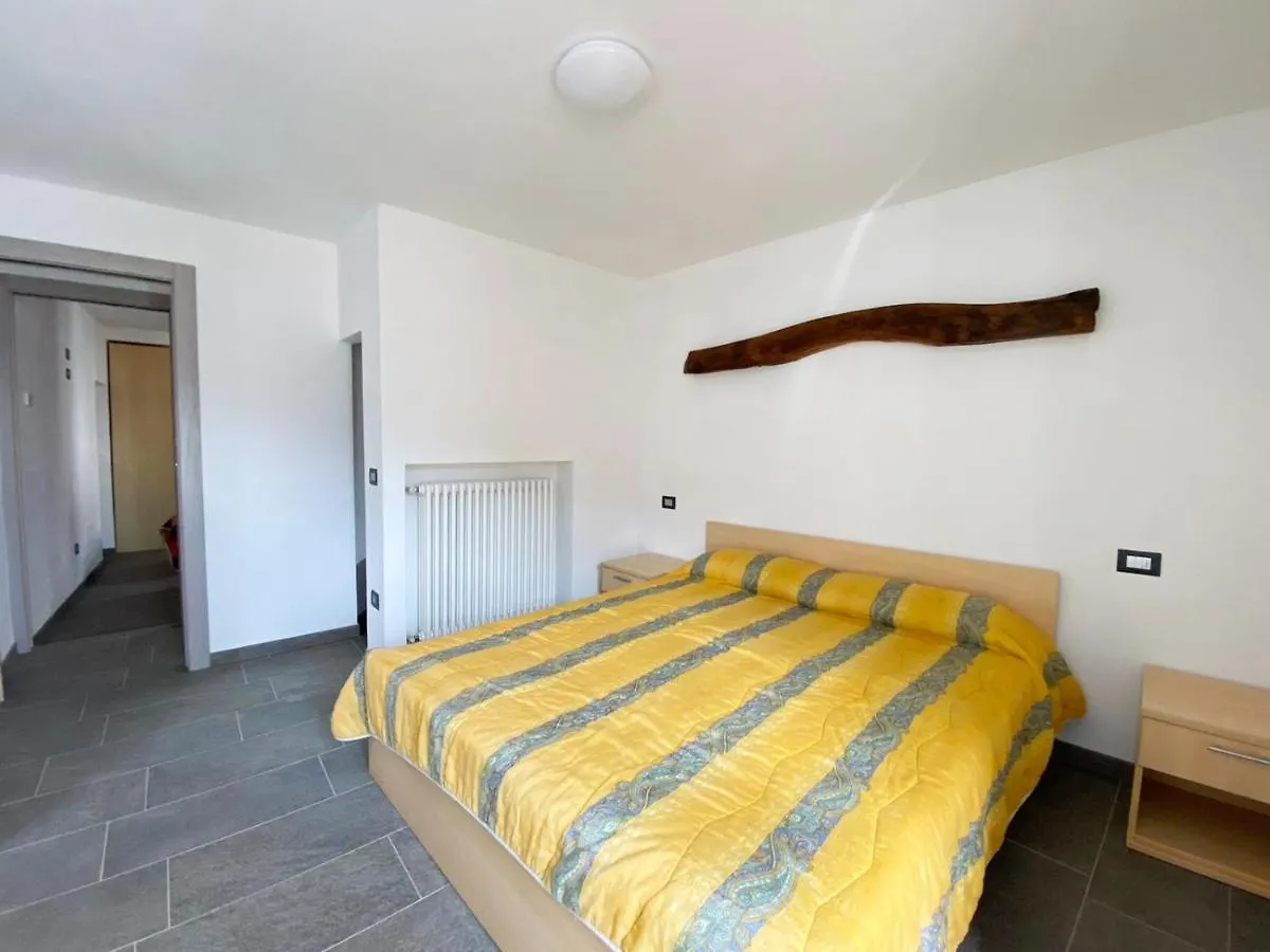 Independent Stone House With Lake View Musso Italia