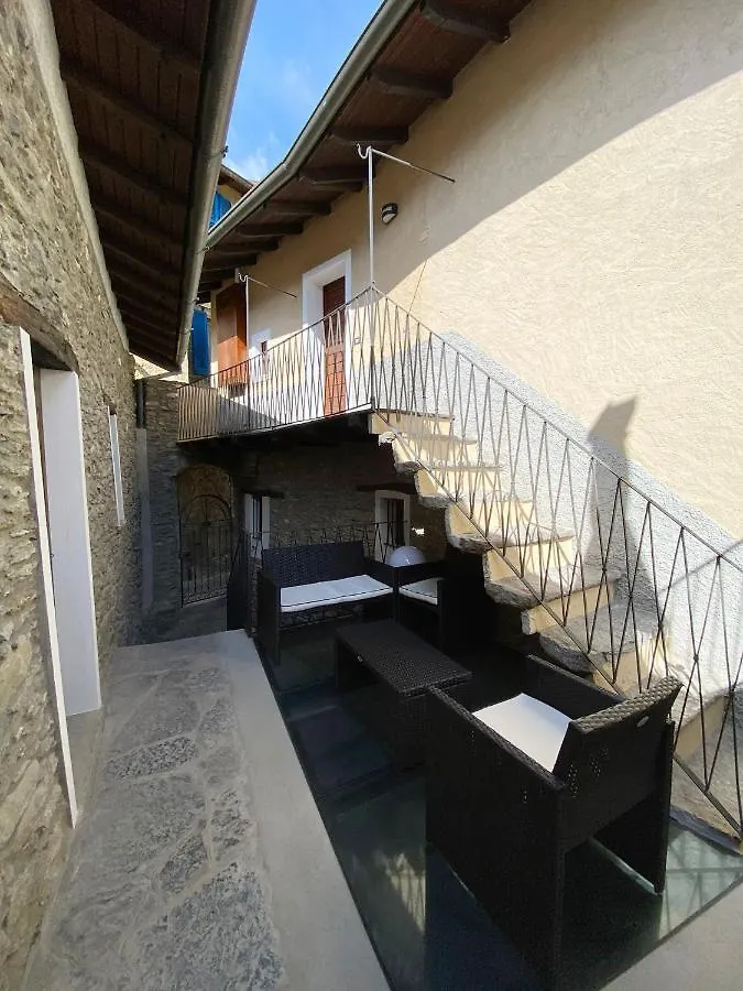 Independent Stone House With Lake View Musso
