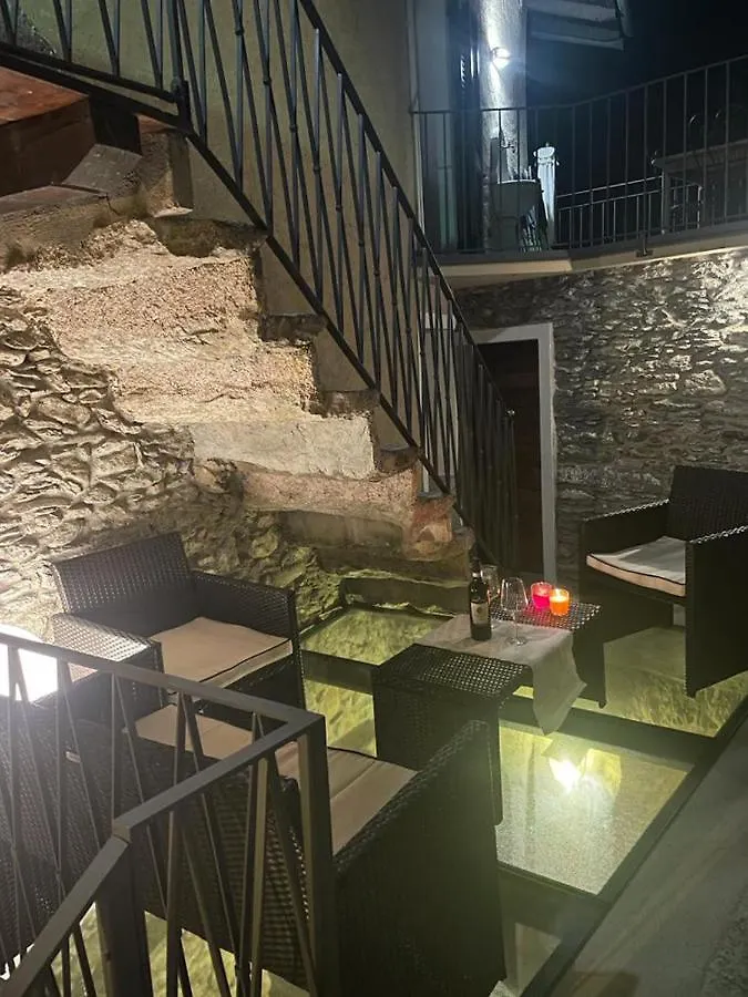 Independent Stone House With Lake View Musso Italy